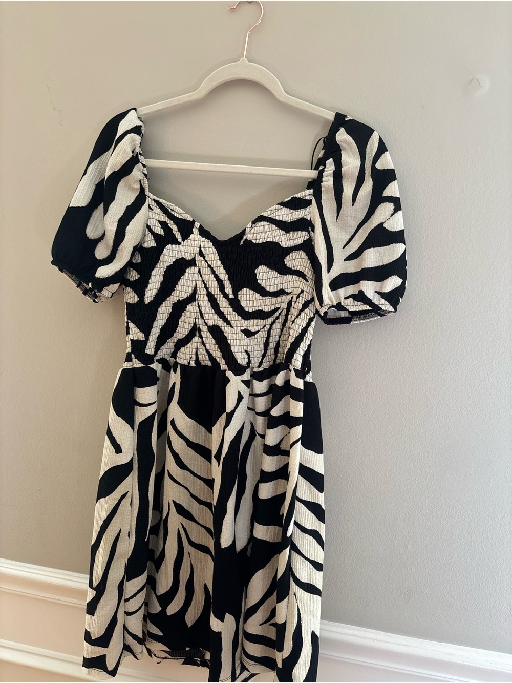 Black and White Zebra Print Puff-Sleeve Dress